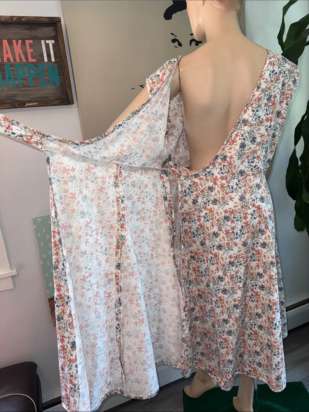 Vintage Floral Cotton Back Wrap Midi Dress - Picture 8 of 16